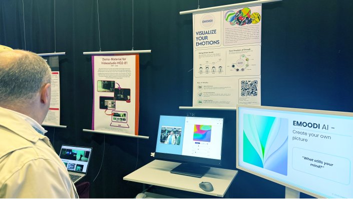 Präsentation des Projekts Emoodi während der Postersession