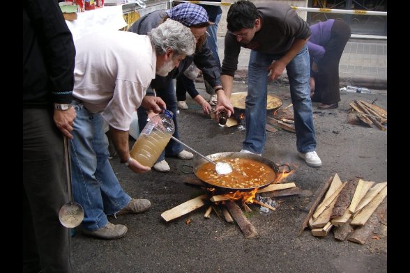 Paella auf Straße