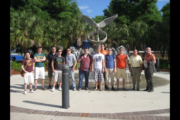 Gruppenbild vor der Universität of North Florida