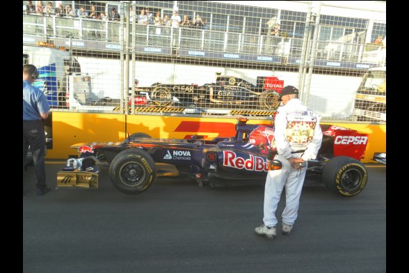 Redbull-Rennwagen am Rande des Formel1-rennens