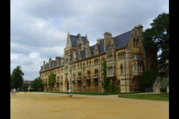 Blick auf das historische Gebäude der Oxford University