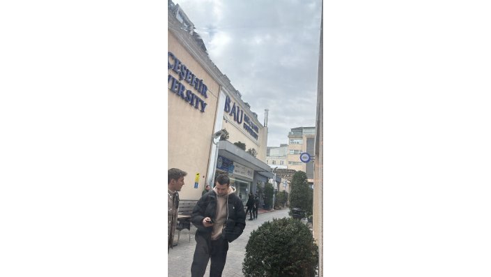 Bahçeşehir university von außen