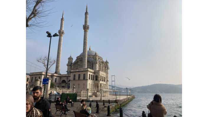 Ortaköy Camii