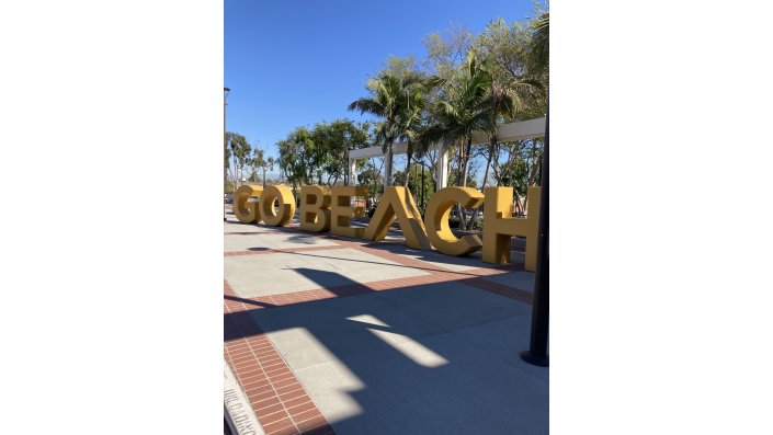 GoBeach-Sign on Campus