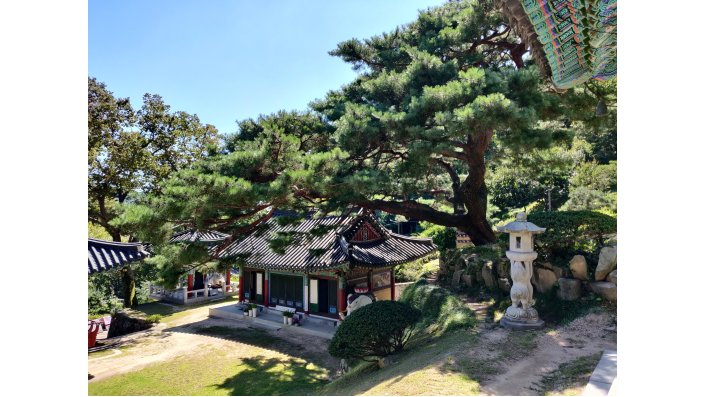 Tempel während Wanderung Nähe Campus gesehen