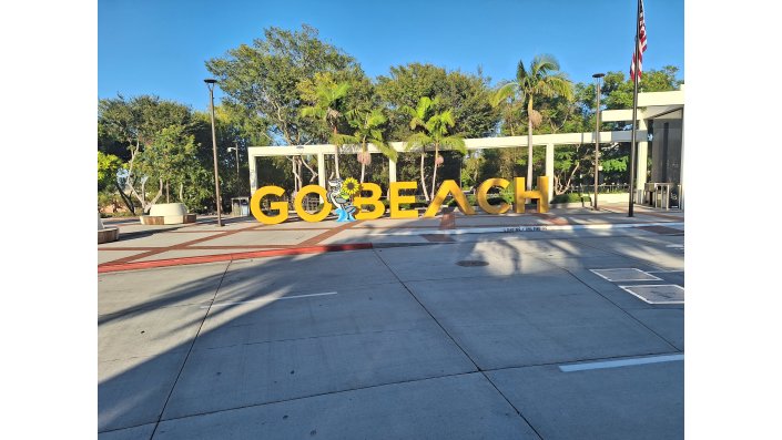 CSULB west entrance