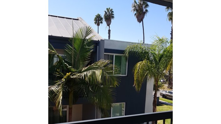 Beverly Plaza Apartments Balkon