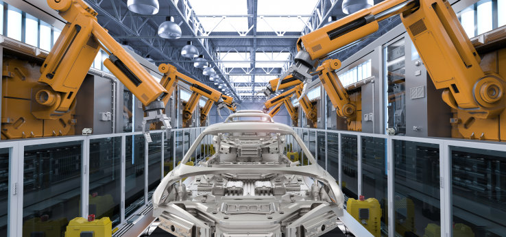 Roboter in Automobilproduktionsstätte (Bild: PhonlamaiPhoto/istock.com)