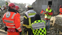 Beobachter des Labors für Großschadensereignisse bei der VERVE-Realübung am 29.11.2014 (Bild: Labor für Großschadensereignisse/FH Köln) Beobachter des Labors für Großschadensereignisse bei der VERVE-Realübung am 29.11.2014 (Bild: Labor für Großschadensereignisse/FH Köln)