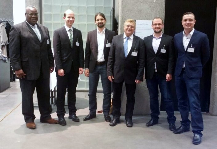 Prof. Dr. Ompe Aimé Mudimu, Sebastian Schmitz (beide TH Köln), Florian Olbrich (OTH Regensburg), Prof. Dr. Leonhard Reindl, Robert Tannhäuser, Dario Grgic (alle Universität Freiburg)