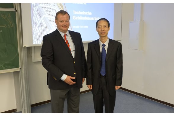 Prof. Böhmer und Herr Defeng Tan