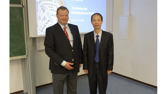 Prof. Böhmer und Herr Defeng Tan