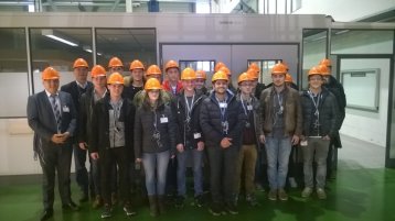 Studierende der Energie- und Gebäudetechnik haben bei der Siemens AG eine Werksführung mitgemacht (Bild: TGA / TH Köln)