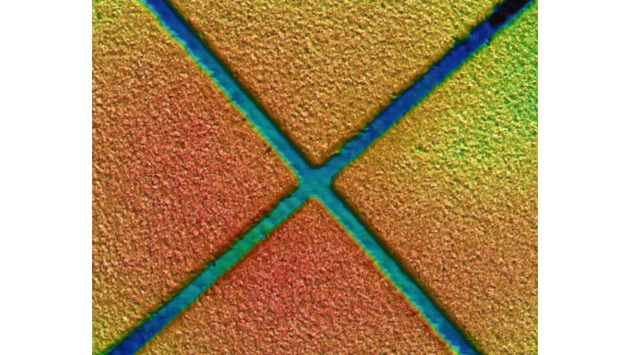 Exemplarische Untersuchung einer laserbahandelten Oberfläche