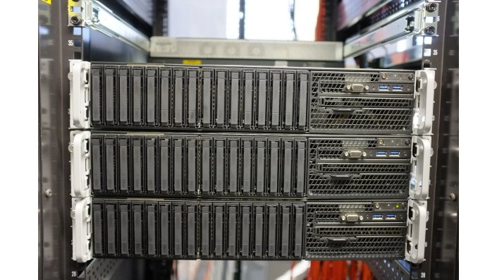 KOARCH Cluster im Rack