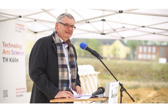 Dr. Martin Brans (BLB) am Rednerpult