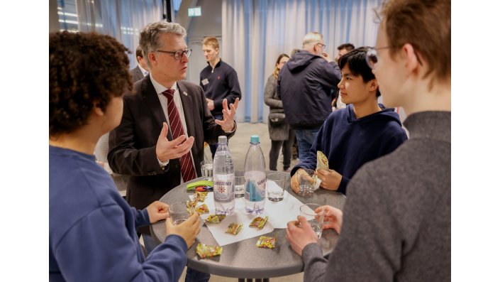 Der informelle Abschluss bot Gelegenheit für persönliche Gespräche und intensiven Erfahrungsaustausch.