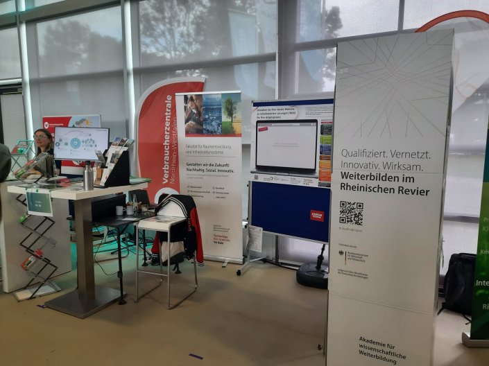 Stand von Fakultät und Akademie bei der Resilience Expo 2026