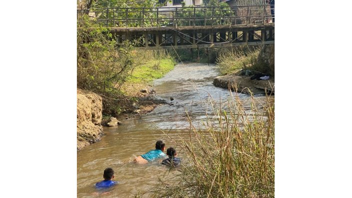 Children Swimming In The River _sam Neua Laos Xhesika Hoxha