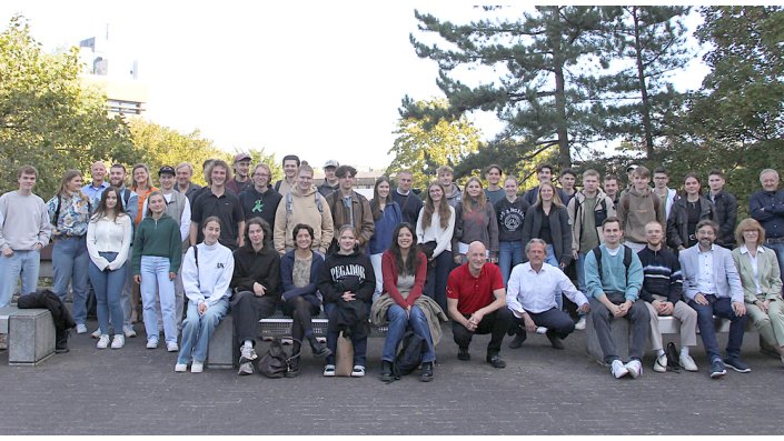 Gruppenfoto Studierende B.Sc. Raumentwicklung und Infrastruktursysteme