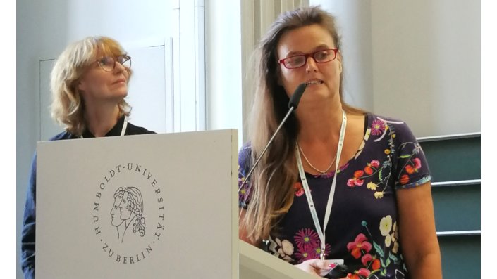 Sabine Schlüter and Claudia Readig (holding a lecture at Humboldt University Berlin)