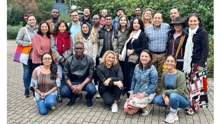 Group photo of the participants of the Alumni Seminar 23