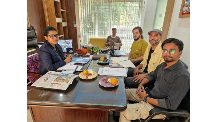 Meeting with an official from the Department of Agricultural Extension in the Ghior sub-district
