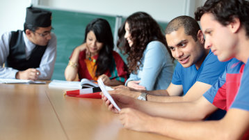 Studenten des ITT (Bild: FH Köln, Thilo Schmülgen)