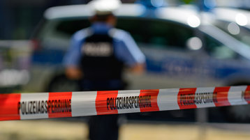 Absperrung durch Polizei (Image: Alex T./ Adobe Stock)