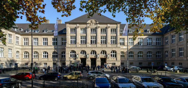 Campus Südstadt, Claudiusstraße (Bild: Costa Belibasakis/TH Köln)