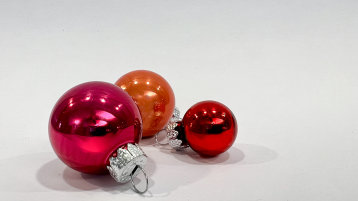 Weihnachtskugeln im TH-Look (Bild: TH Köln/ Alina Beier) Weihnachtskugeln im TH-Look (Bild: TH Köln/ Alina Beier)