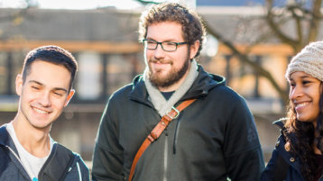 Studierende im Gespräch (Bild: Thilo Schmülgen/TH Köln)