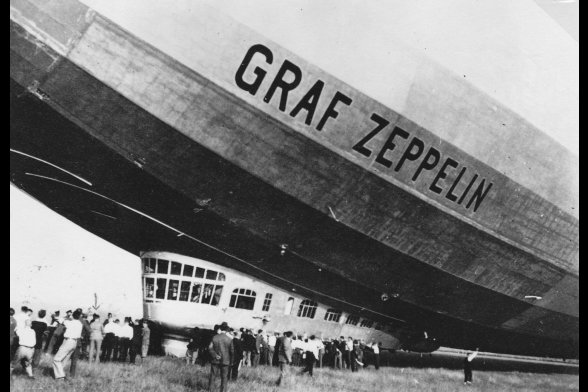 Hier sieht man das Luftschiff Graf Zeppelin.