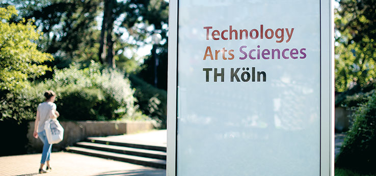 Schild Technology Arts Sciences am Campus Deutz (Bild: Thilo Schmülgen / TH Köln)