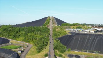 Luftaufnahme des Lehr- und Forschungszentrum :metabolon in Lindlar (Image: Bergischer Abfallwirtschaftsverband) Luftaufnahme des Lehr- und Forschungszentrum :metabolon in Lindlar (Image: Bergischer Abfallwirtschaftsverband)