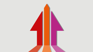 Drei Pfeile in den TH Farben die vom unteren Bildrand zum oberen Bildrand gehen (Bild: ZLE / TH Köln)