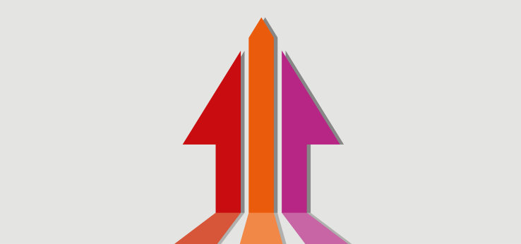 Drei Pfeile in den TH Farben die vom unteren Bildrand zum oberen Bildrand gehen (Bild: ZLE / TH Köln)