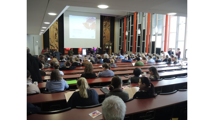 Foto: Keynotespeaker Prof. Oliver Reis im Gespräch