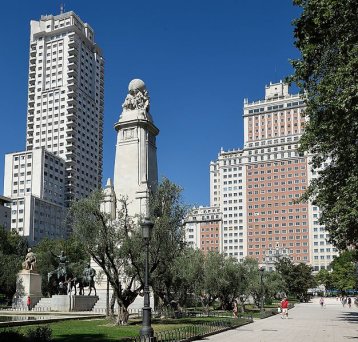 Plaza de España mit dem Torre de Madrid Plaza de España mit dem Torre de Madrid