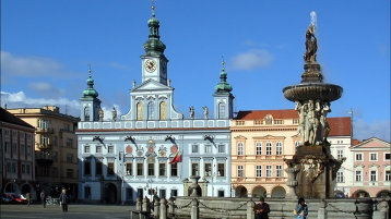 Historisches Rathaus von Budweis (Bild: Abubiju gemeinfrei auf Wikimedia)