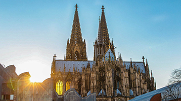 Man sieht die Rückseite des Kölner Doms mit den Dächern der Philharmonie. (Bild: TH Köln / Kathrin Vogt) Man sieht die Rückseite des Kölner Doms mit den Dächern der Philharmonie. (Bild: TH Köln / Kathrin Vogt)
