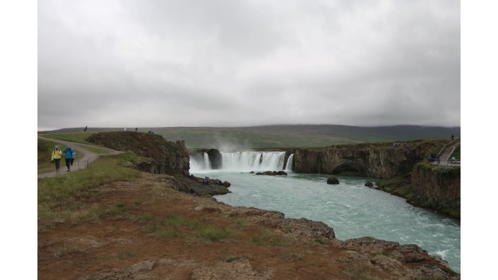 Der Goðafoss ist einer der bekanntesten Wasserfälle Islands