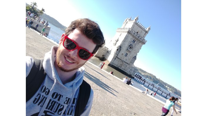 Max vor dem Torre de Belém in Lissabon