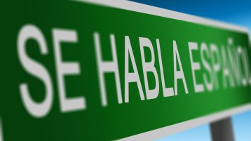 Schild mit Aufschrift "Se Habla Español" (Bild: Pixabay) Schild mit Aufschrift "Se Habla Español" (Bild: Pixabay)