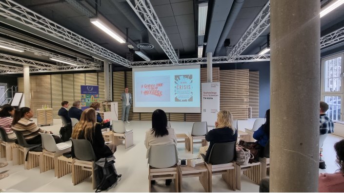 Prof. Dr. Sebastian Olma von der Avans University of Applied Sciences hob die Bedeutung von Kunst und Kultur für die Stärkung der urbanen Resilienz in Europa hervor.