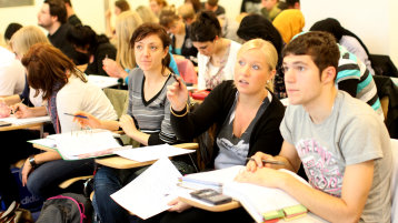 Studierende im Seminarraum (Bild: Thilo Schmülgen/FH Köln)