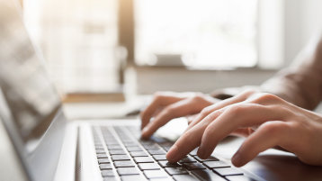 Onlinebewerbung (Image: istock.com/golubovy) Onlinebewerbung (Image: istock.com/golubovy)