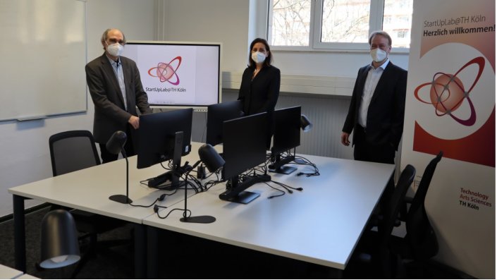 Prof. Hölter, Prof. Blöcher und Prof. Thürbach bei der Wiedereröffnung.