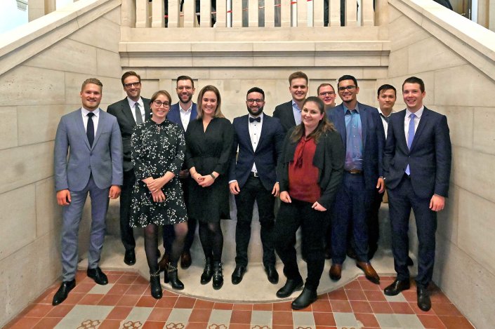 Gruppenfoto Absolventen Gruppenfoto Absolventen
