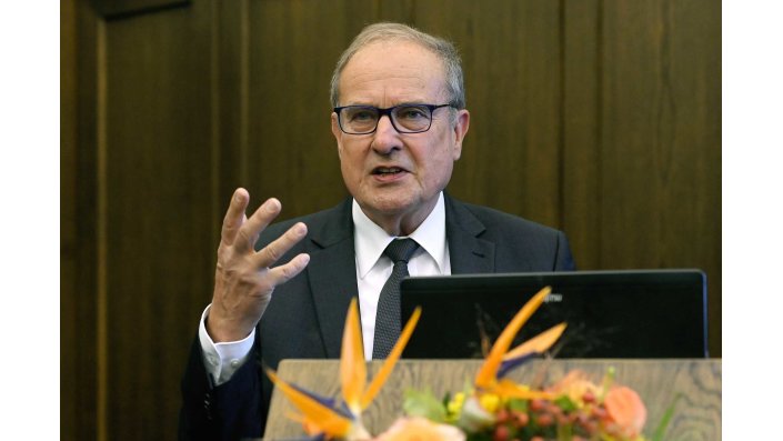 Professor Joachim Metzner 